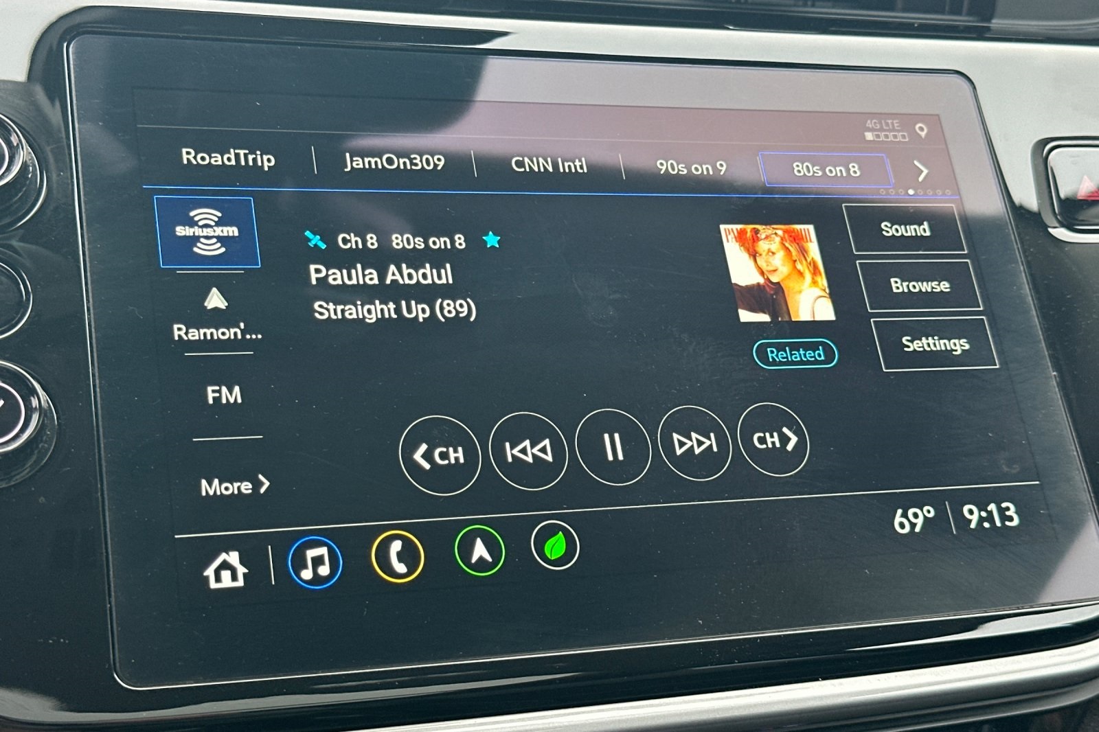 2023 Chevrolet Bolt EUV Premier photo 13