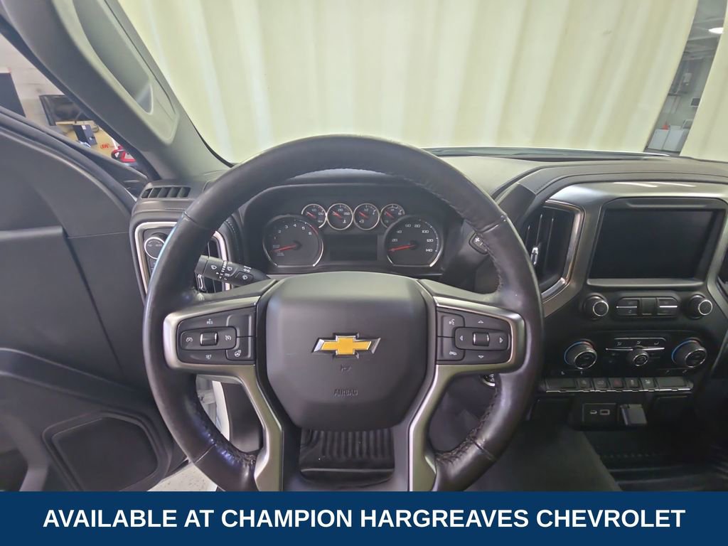 2022 Chevrolet Silverado 1500 LT photo 11