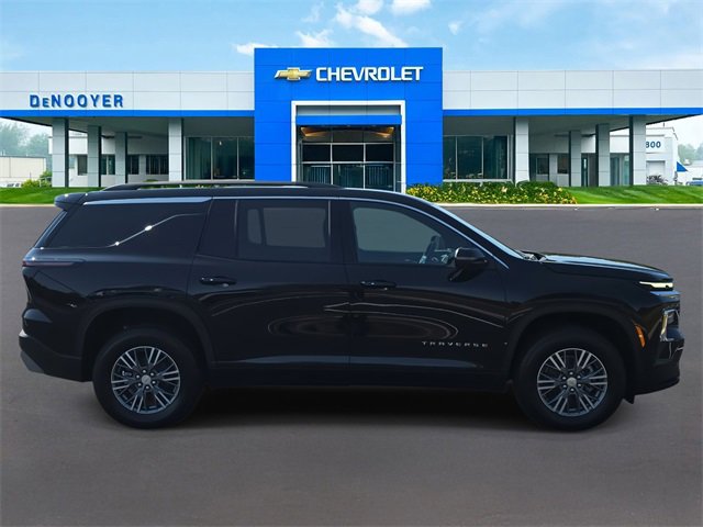 2026 Chevrolet Traverse photo 4