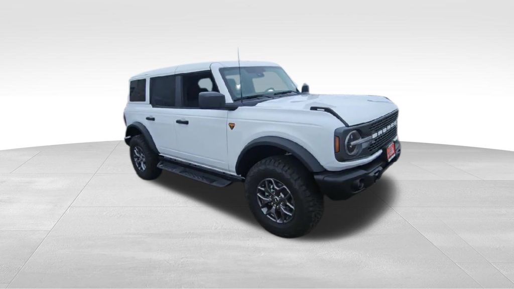 2025 Ford Bronco Badlands photo 2