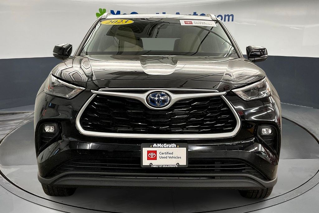 2023 Toyota Highlander Hybrid XLE photo 3