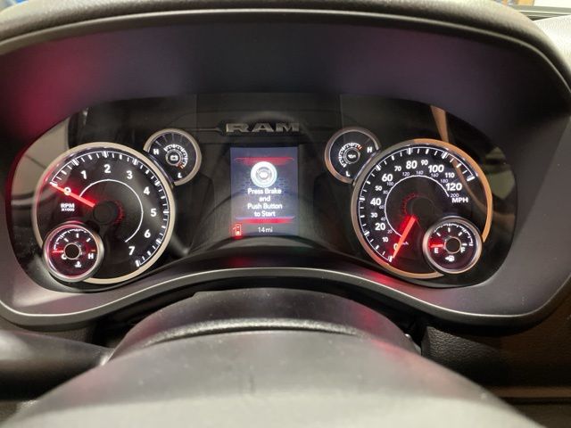 2025 Ram 1500 Tradesman photo 3