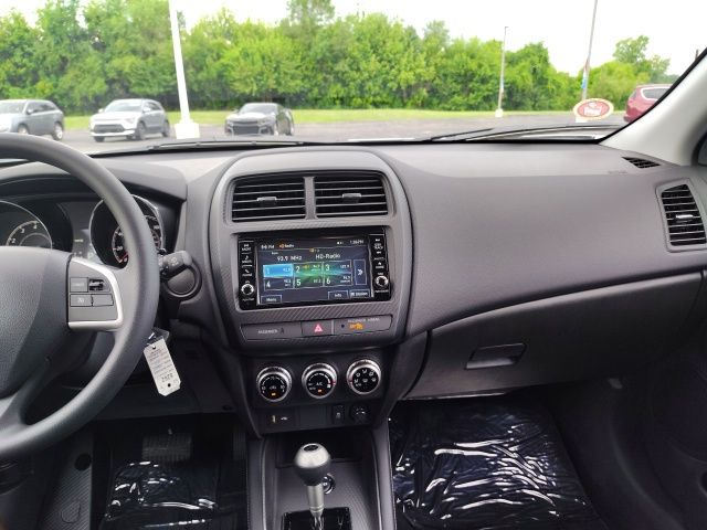 2025 Mitsubishi Outlander Sport ES photo 12