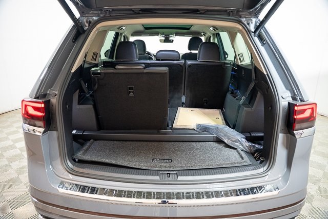 2025 Volkswagen Atlas SEL Premium R-Line photo 37