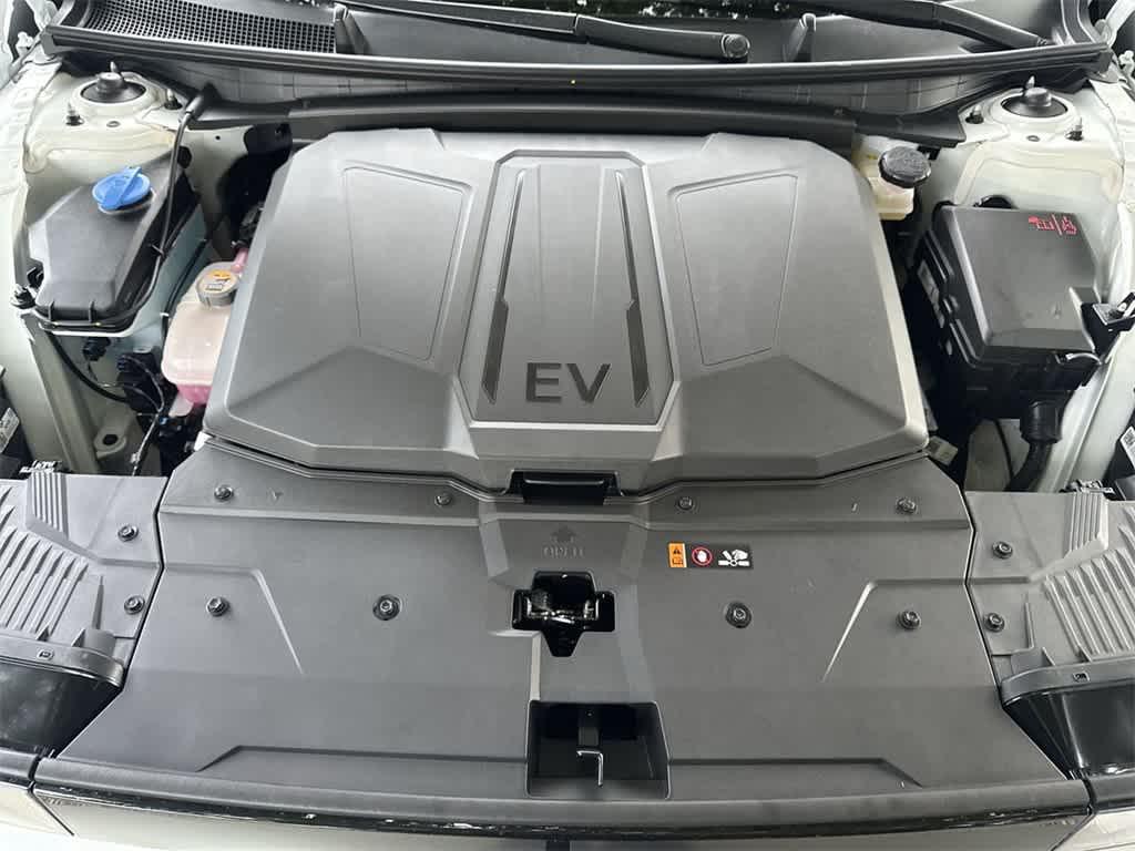 2025 Hyundai Ioniq 5 SEL photo 12