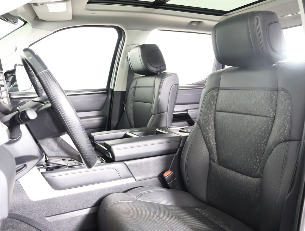 2024 Toyota Tundra Limited photo 8