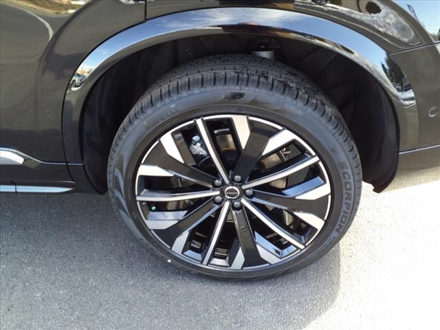 2025 Volvo XC90 T8 AWD Plus photo 6