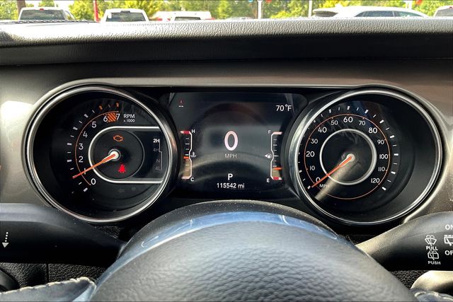 2020 Jeep Wrangler Unlimited Sahara photo 21