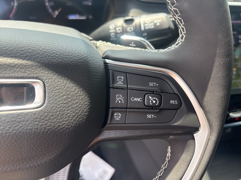 2025 Jeep Grand Cherokee Laredo X photo 31