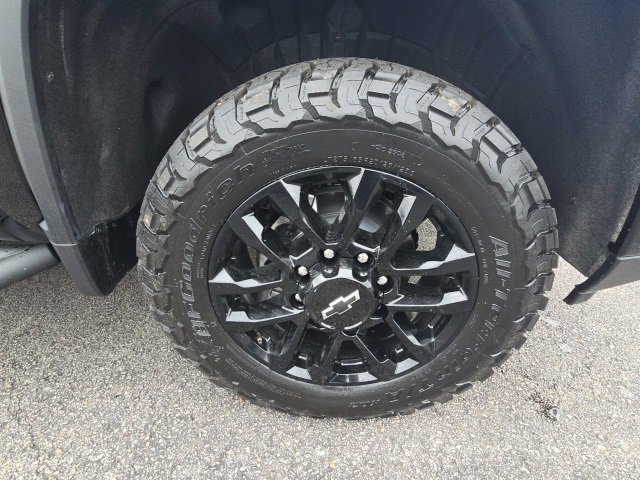 2025 Chevrolet Silverado 2500HD LT photo 9