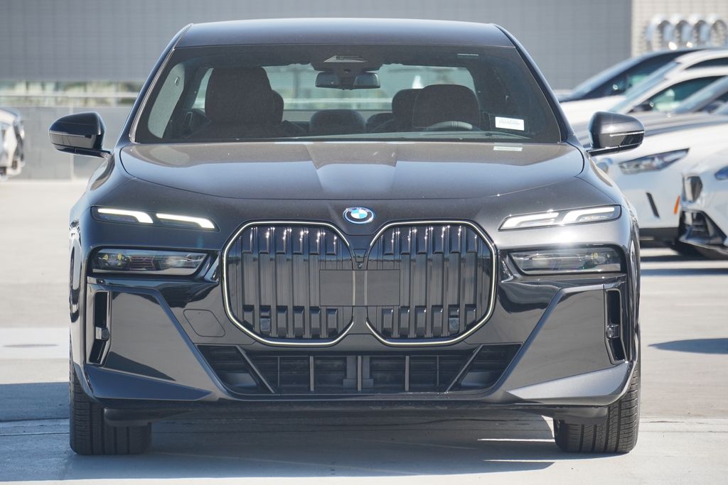 New 2025 Black Sapphire Metallic BMW xDrive60 image 2