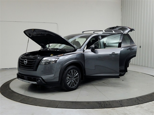 2025 Nissan Pathfinder SL photo 10
