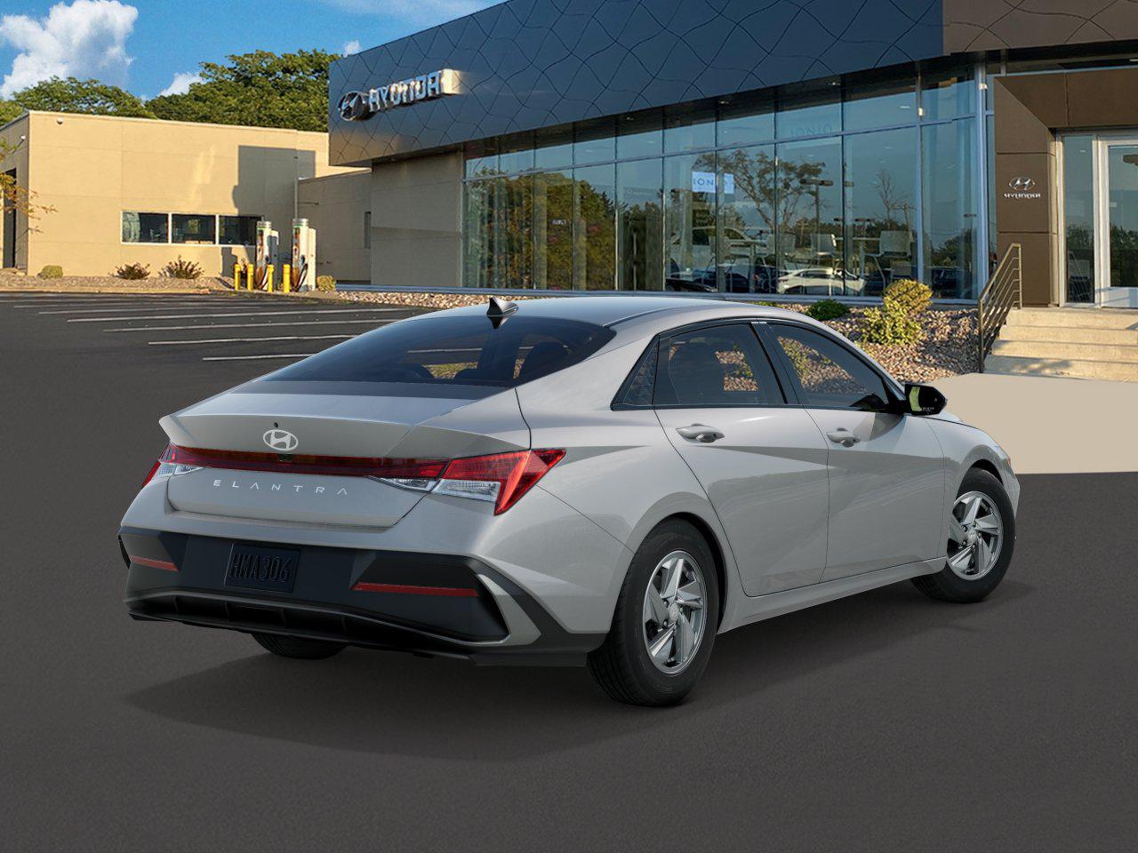 2025 Hyundai Elantra SE photo 3