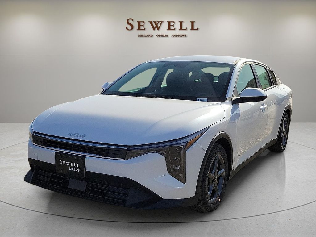 2025 Kia K4 LXS's photo