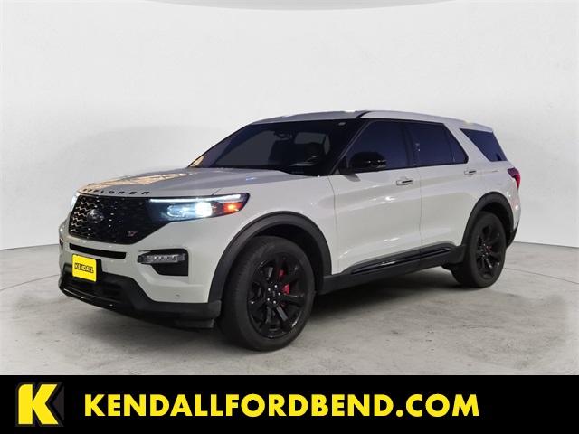 2022 Ford Explorer ST's photo