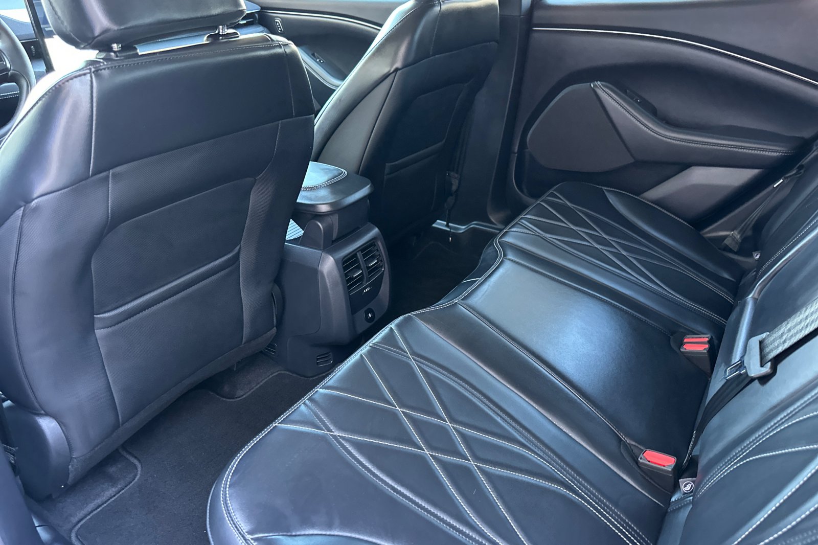 2025 Ford Mustang Mach-E Select photo 12