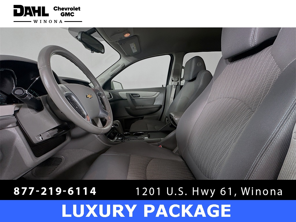 2015 Chevrolet Traverse 1LT photo 4