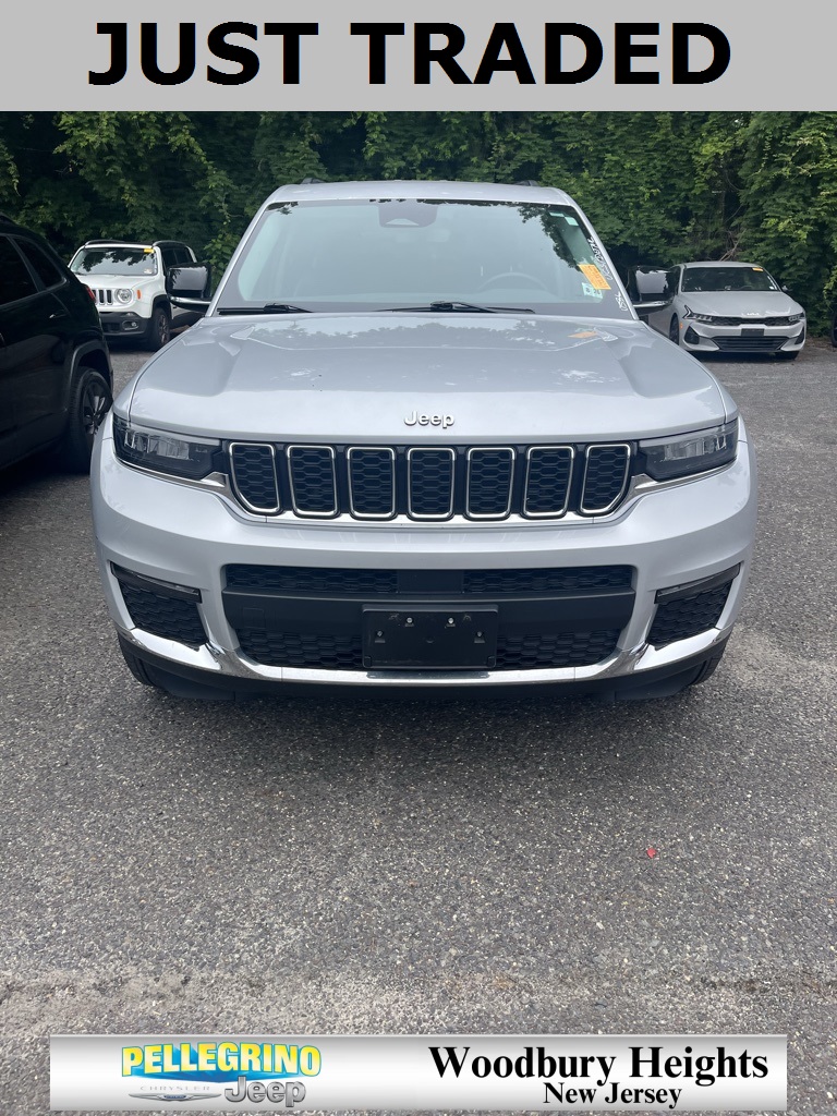 2021 Jeep Grand Cherokee Limited photo 2
