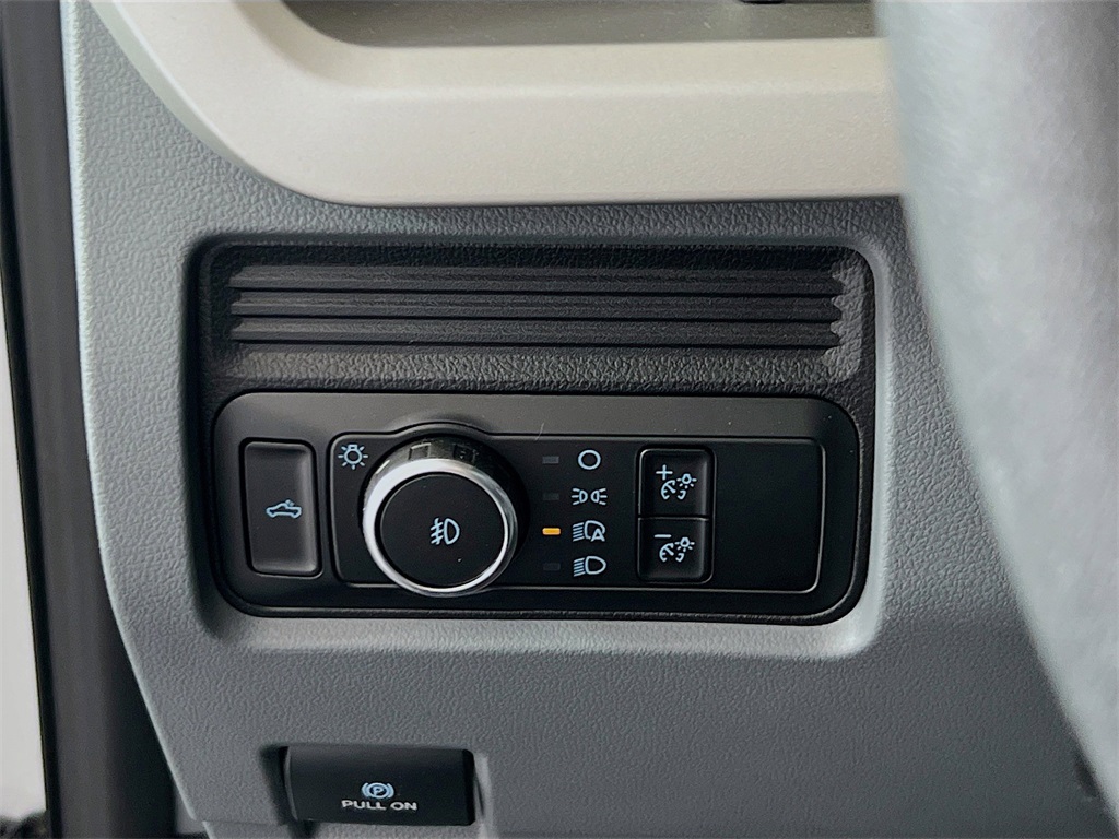 2025 Ford F-350 XLT photo 19