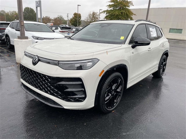 2026 Volkswagen Tiguan SE R-Line Black photo 2