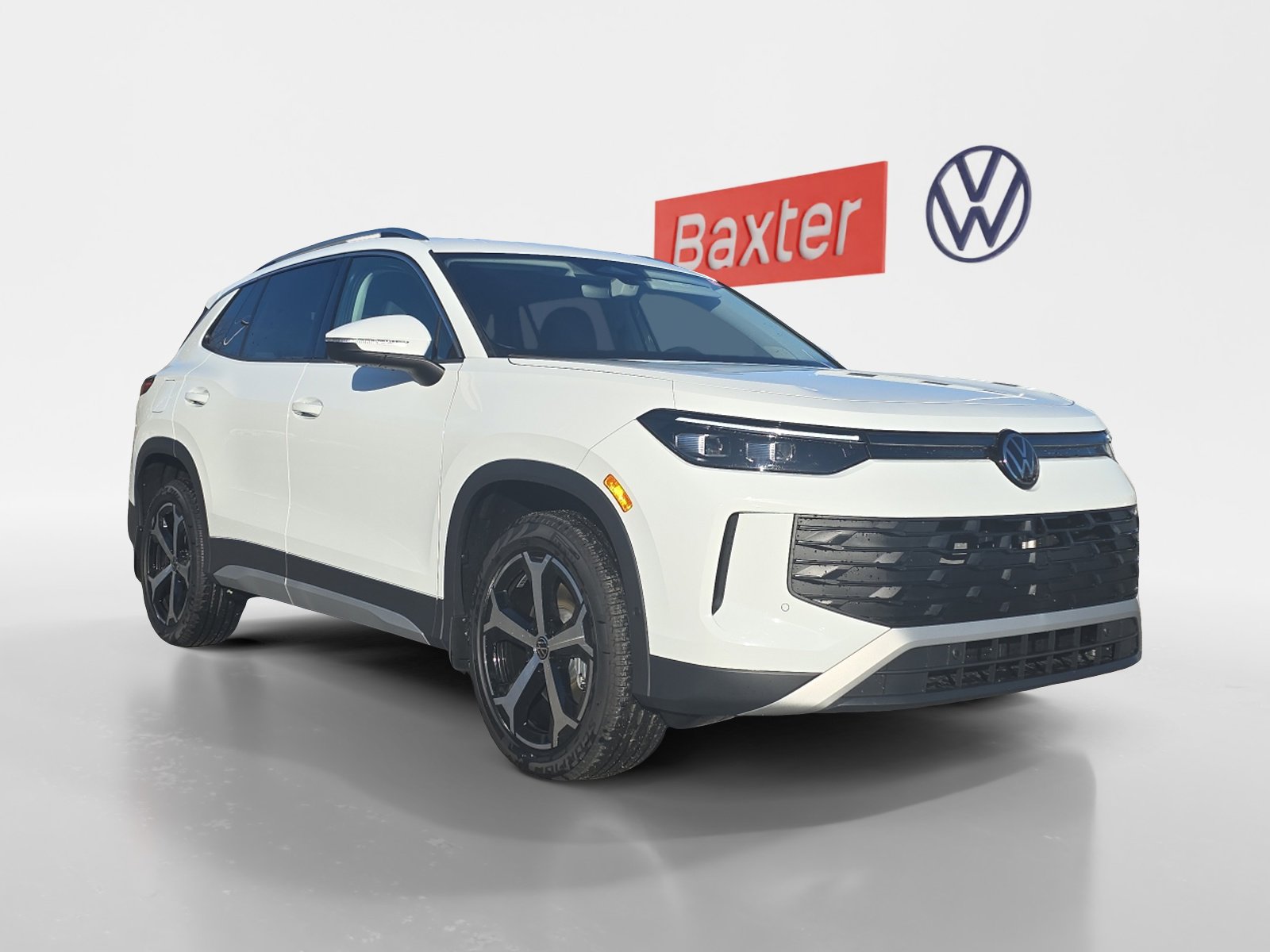 2025 Volkswagen Tiguan SE's photo