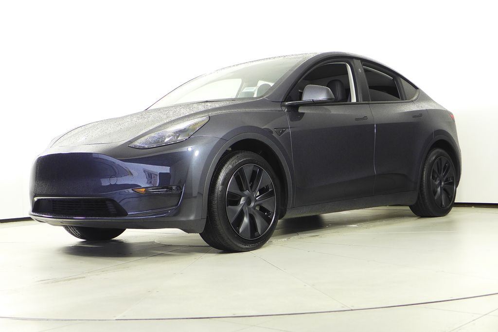 Used 2025 Tesla Model Y Long Range with VIN 7SAYGDED8SF276273 for sale in Santa Ana, CA
