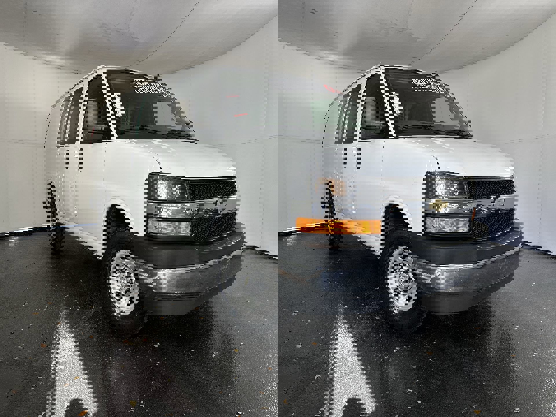 2022 Chevrolet Express Cargo Work Van's photo