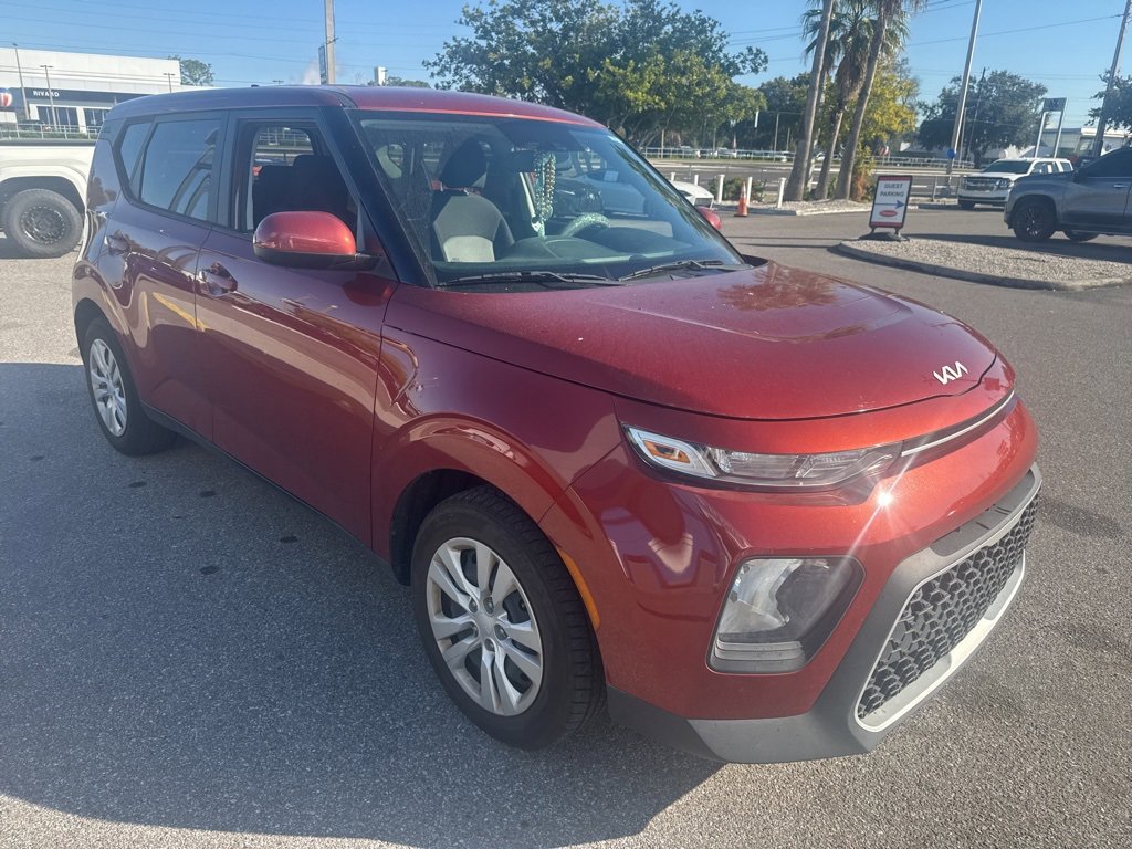 2022 Kia Soul LX's photo