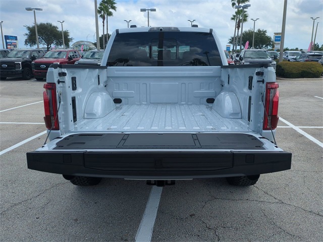 2025 Ford F-150 Raptor photo 12