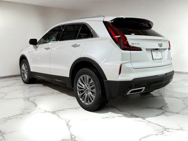 2025 Cadillac XT4 Premium Luxury photo 2