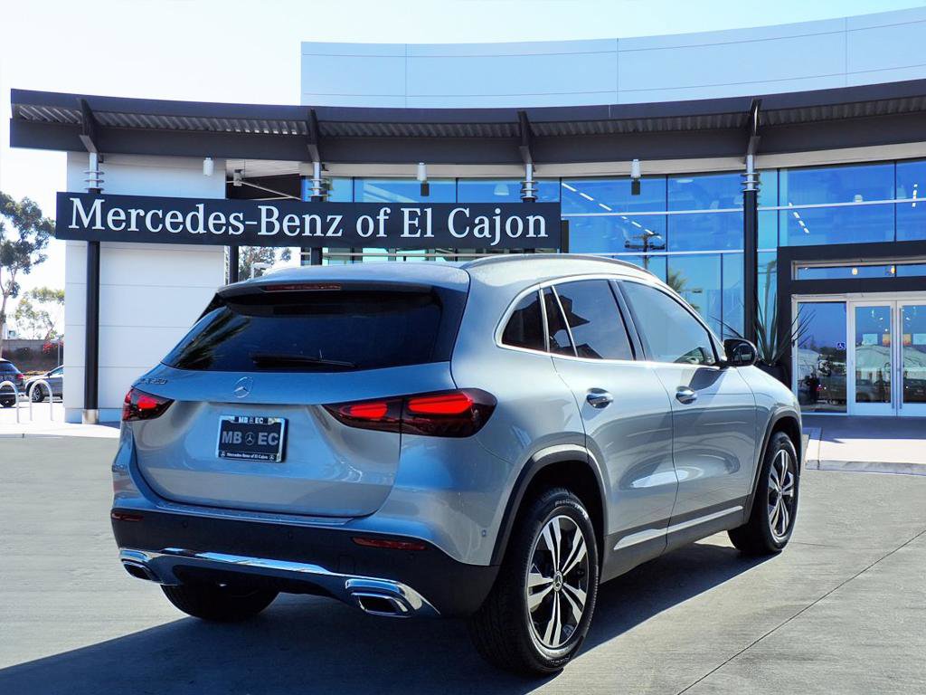2026 Mercedes Benz GLA 250 photo 3