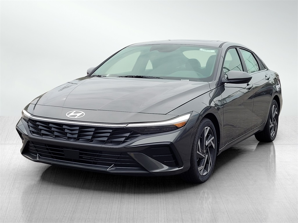 2024 Hyundai Elantra SEL Convenience photo 8