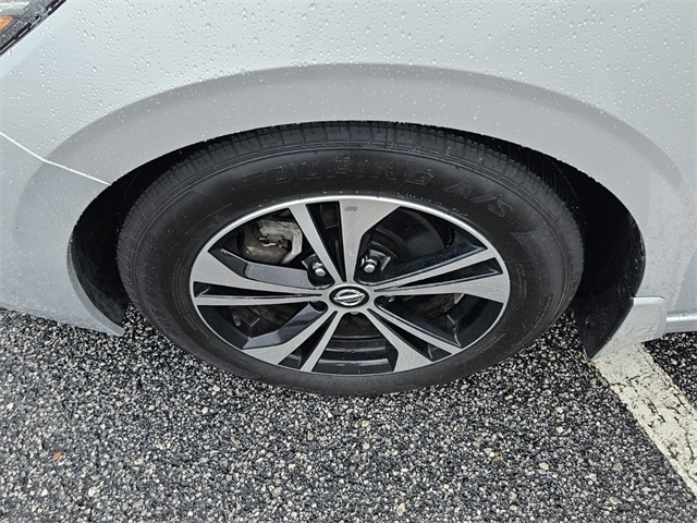 2020 Nissan Sentra SV photo 16