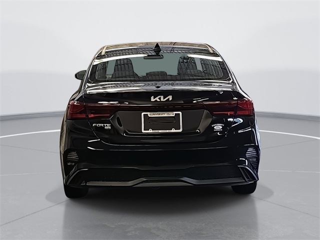 2024 Kia Forte LX photo 4