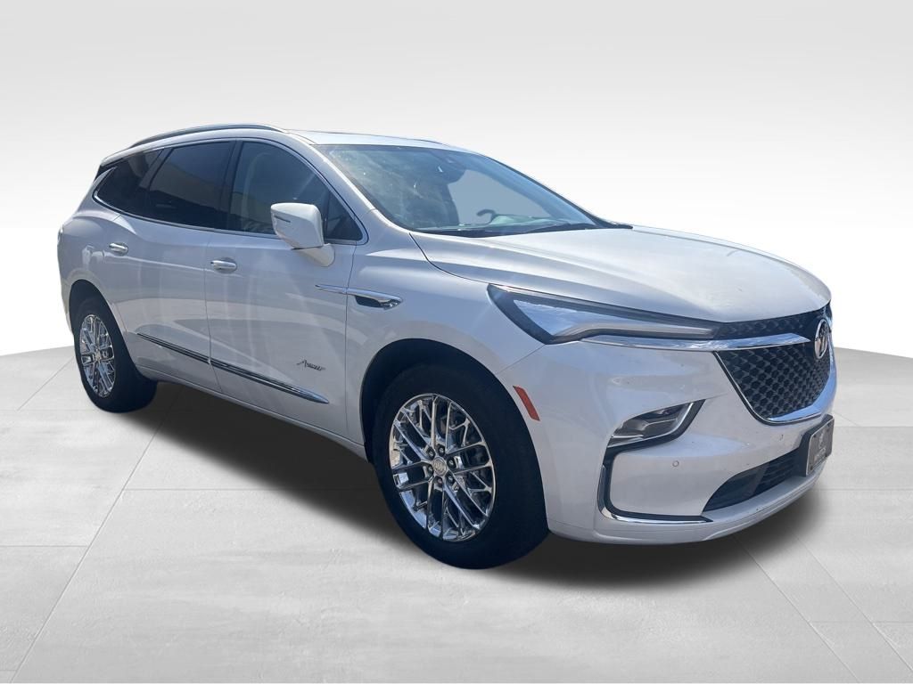 2023 Buick Enclave Avenir photo 9