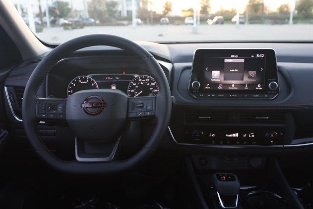 2026 Nissan Rogue SV photo 21