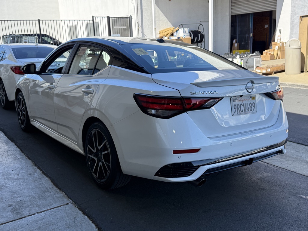 2025 Nissan Sentra SR photo 2