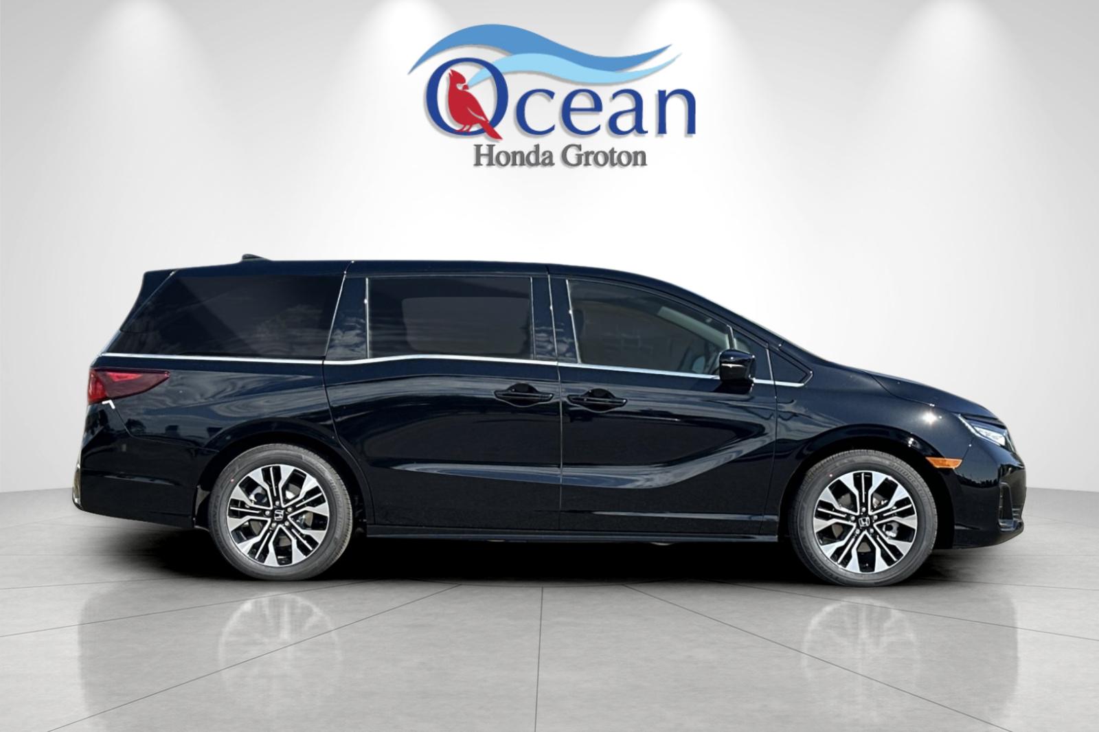 2026 Honda Odyssey Elite photo 6