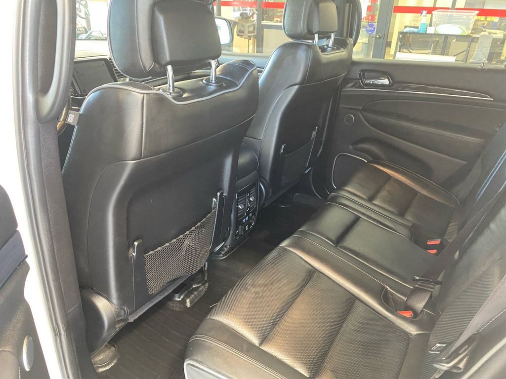2020 Jeep Grand Cherokee Overland photo 18