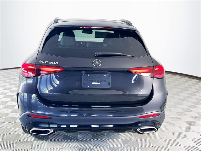2025 Mercedes Benz GLC 300 photo 6