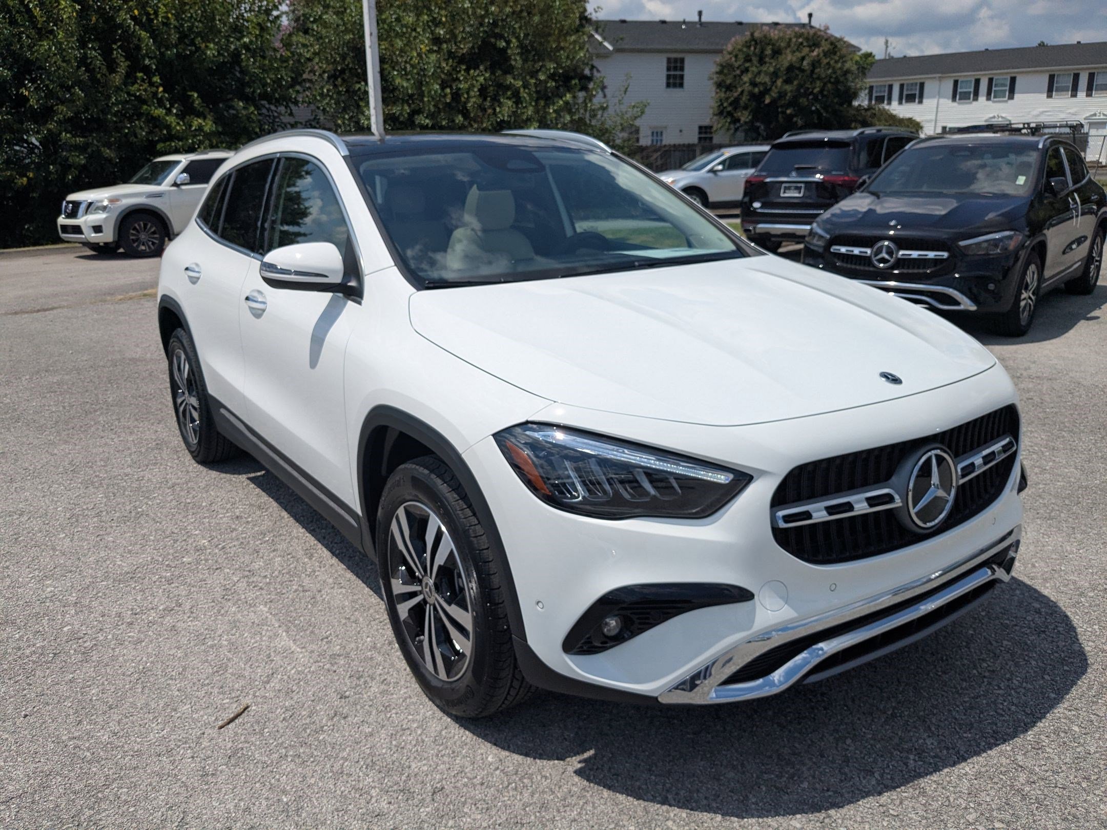 2026 Mercedes Benz GLA 250 4MATIC photo 3
