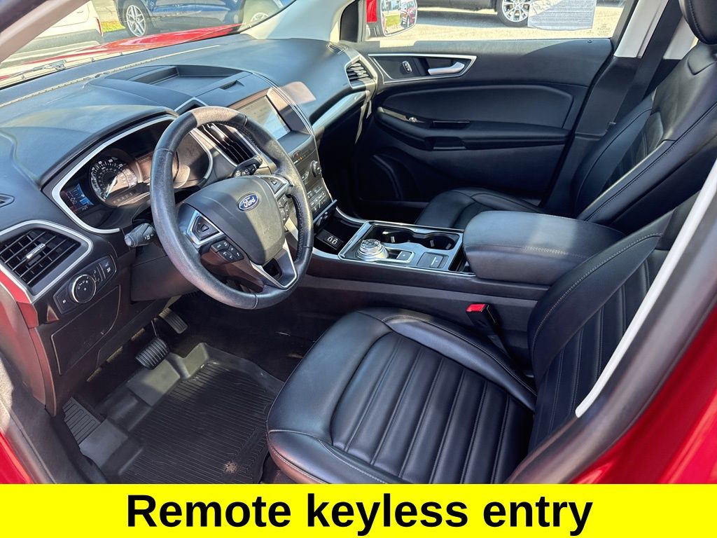 2020 Ford Edge SEL photo 11