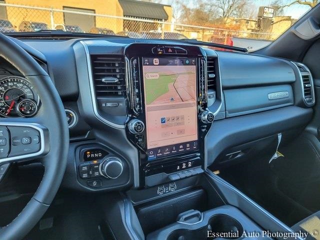 2025 RAM 1500 - Image 25