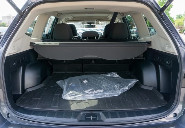 2021 Subaru Forester Premium photo 4