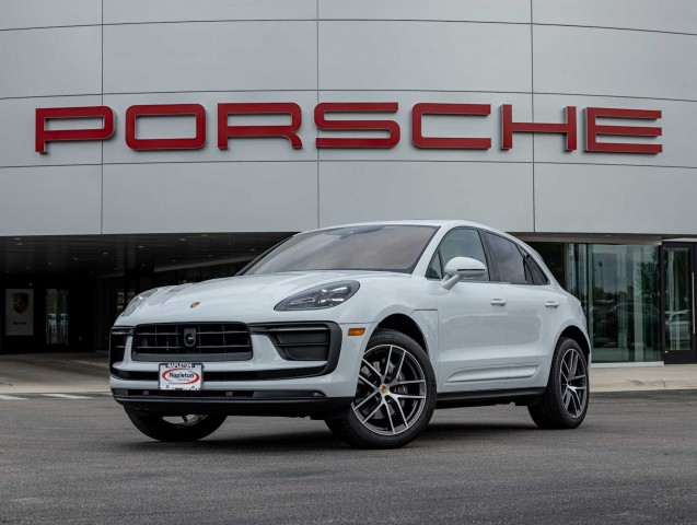 2023 Porsche Macan Base