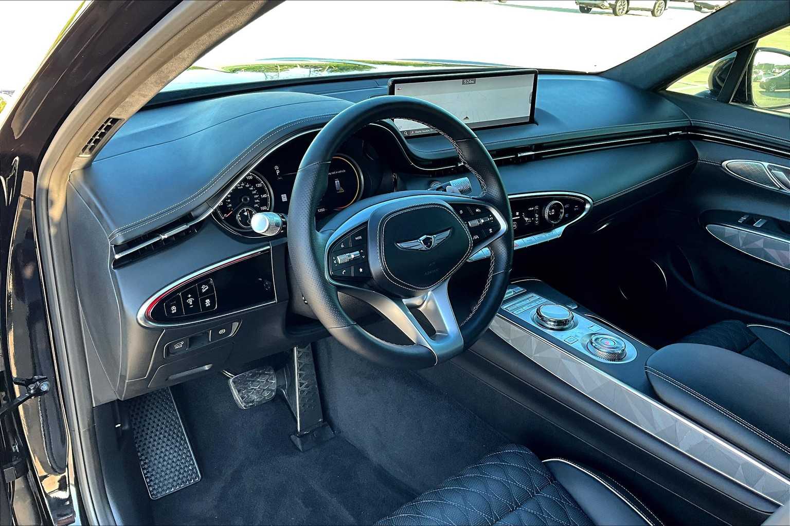 2025 Genesis GV70 3.5T Sport photo 17
