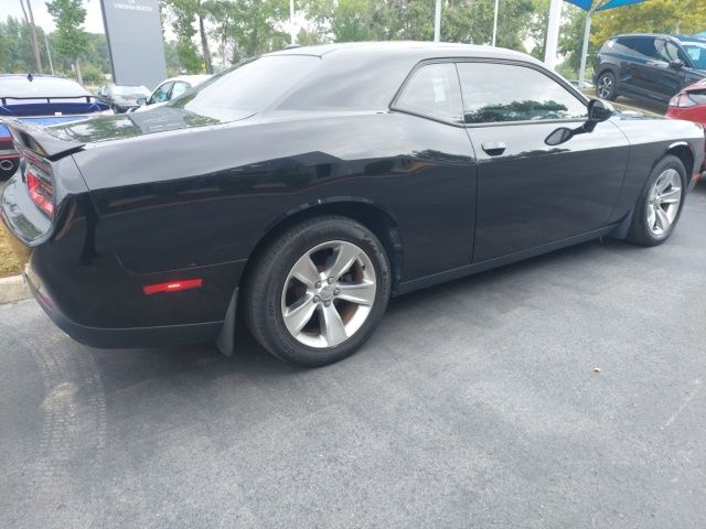 2021 Dodge Challenger SXT photo 9