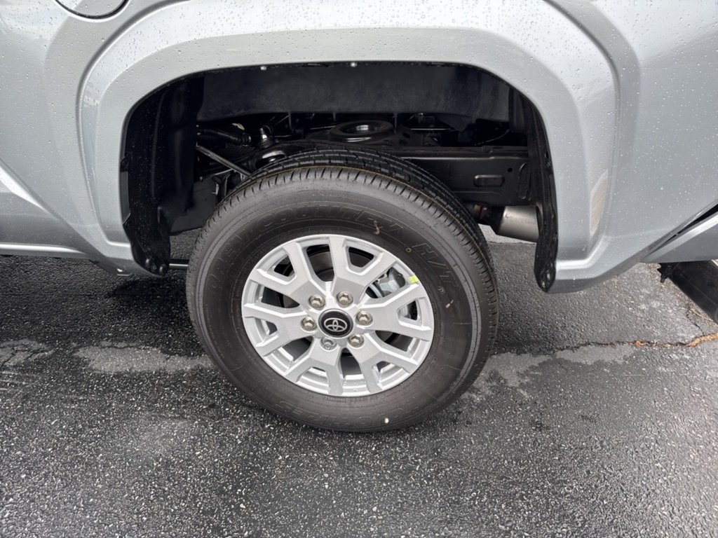 2025 Toyota Tacoma SR5 photo 8
