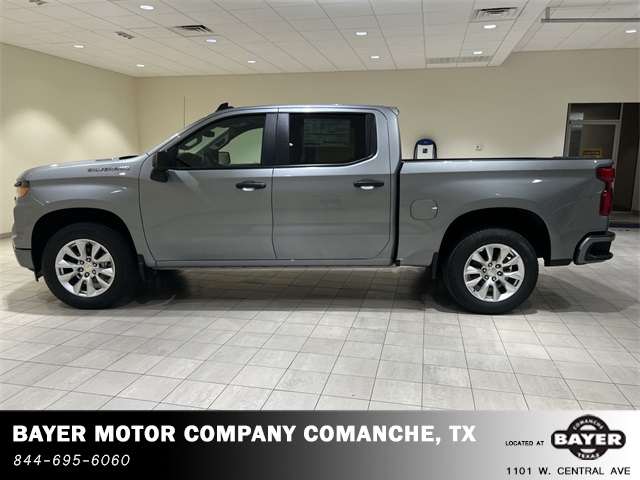 2025 Chevrolet Silverado 1500 Custom photo 2