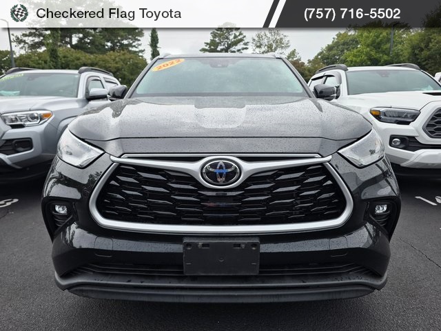 2022 Toyota Highlander XLE photo 2